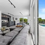 Delecto By Interhome Villa