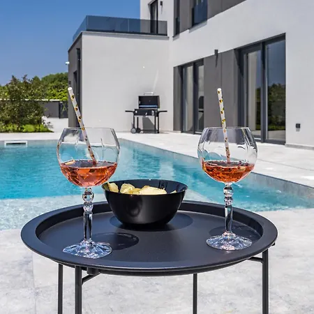 Delecto By Interhome Вілла *