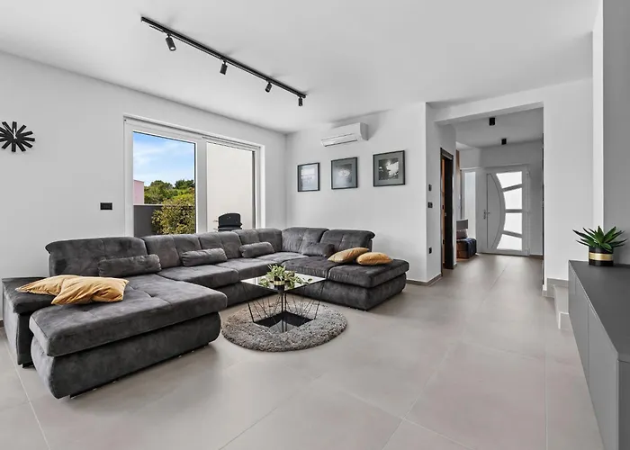 Delecto By Interhome Vila *