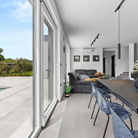 Vila Delecto By Interhome Pula