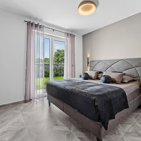Vila Delecto By Interhome Pula