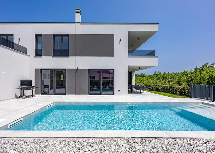 Delecto By Interhome Pola