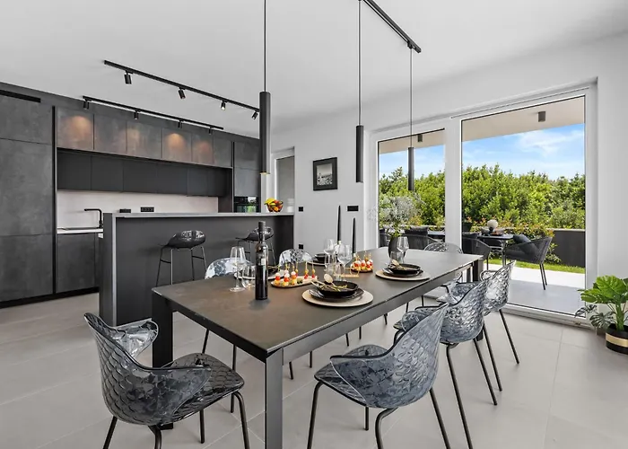 Delecto By Interhome * Pola