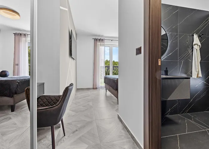 Delecto By Interhome Pola